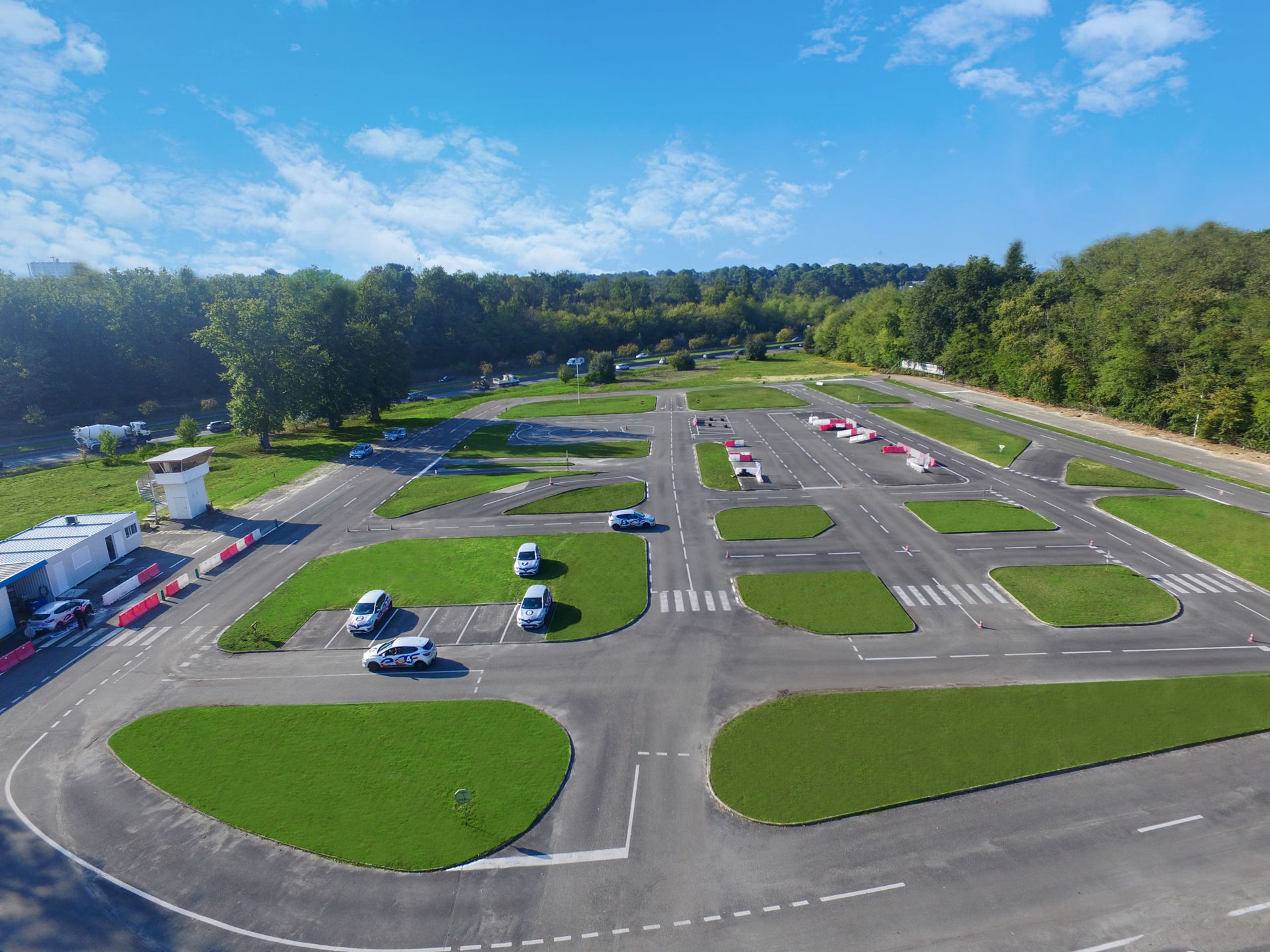 Auto école - Formation Professionnelle ECF EYSINES : Centre De ...